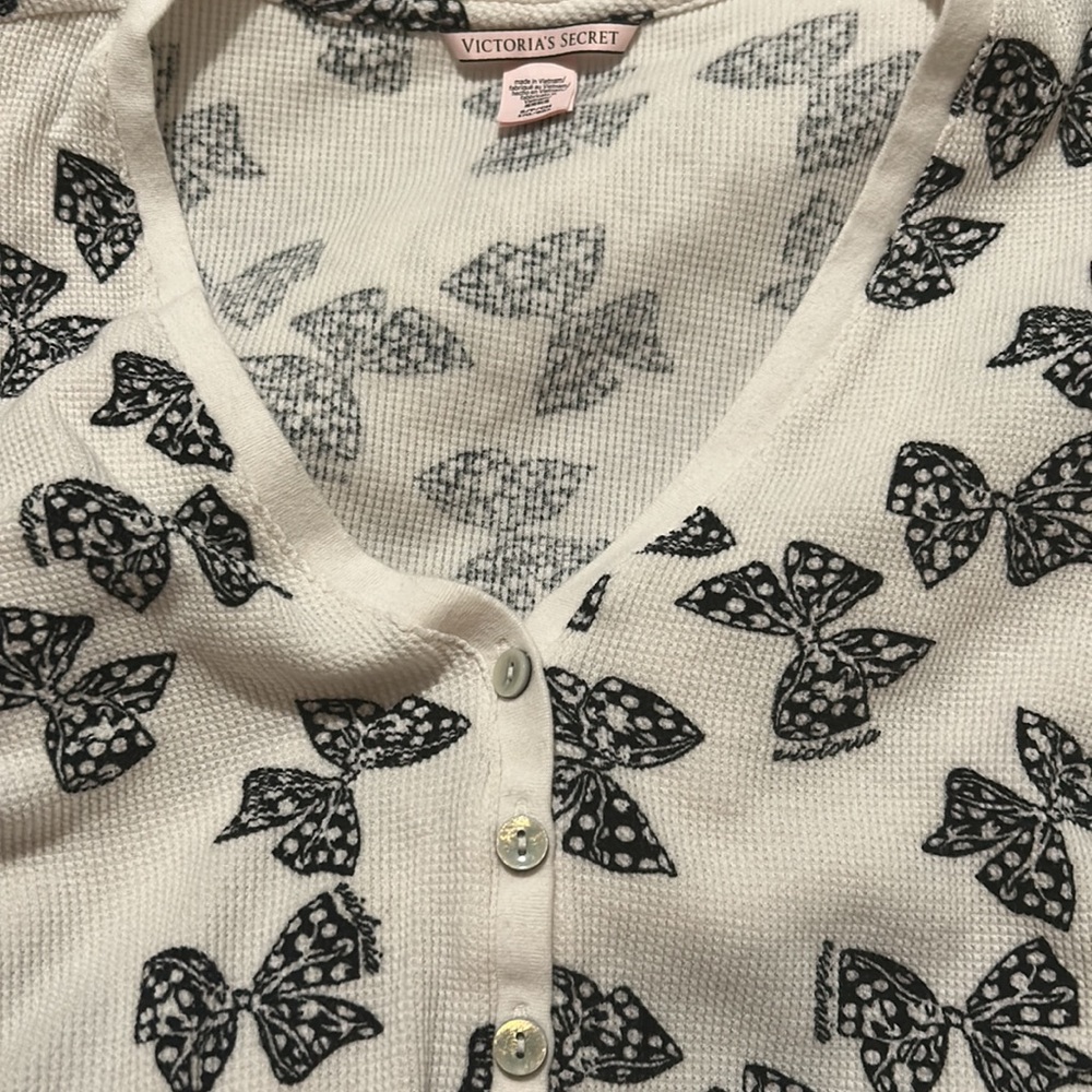 Victoria’s Secret Thermal PJ short set - Picture 5 of 5